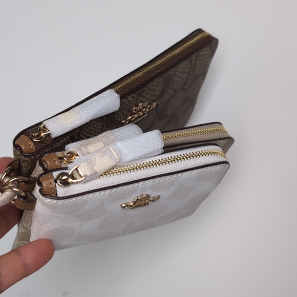 Coach CJ721 Corner Zip Trio In Signature Canvas Gold/Khaki Multi (Firm Price) - Picture 12 of 16